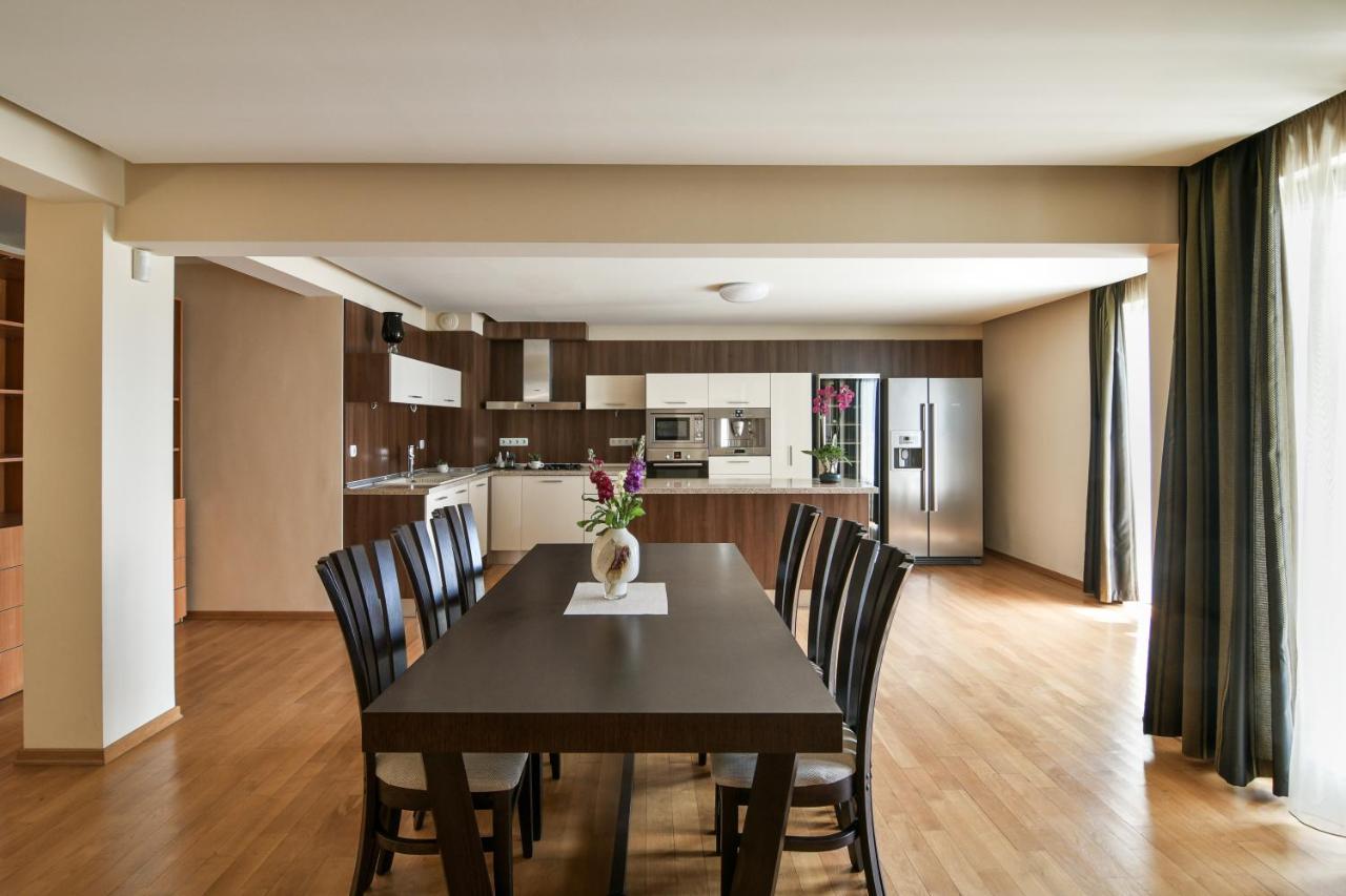 Central Flat With Monster Living Room Varna Dış mekan fotoğraf